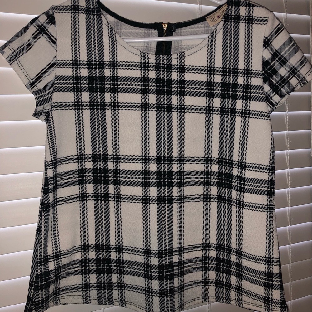 Stretchy plaid white shirt